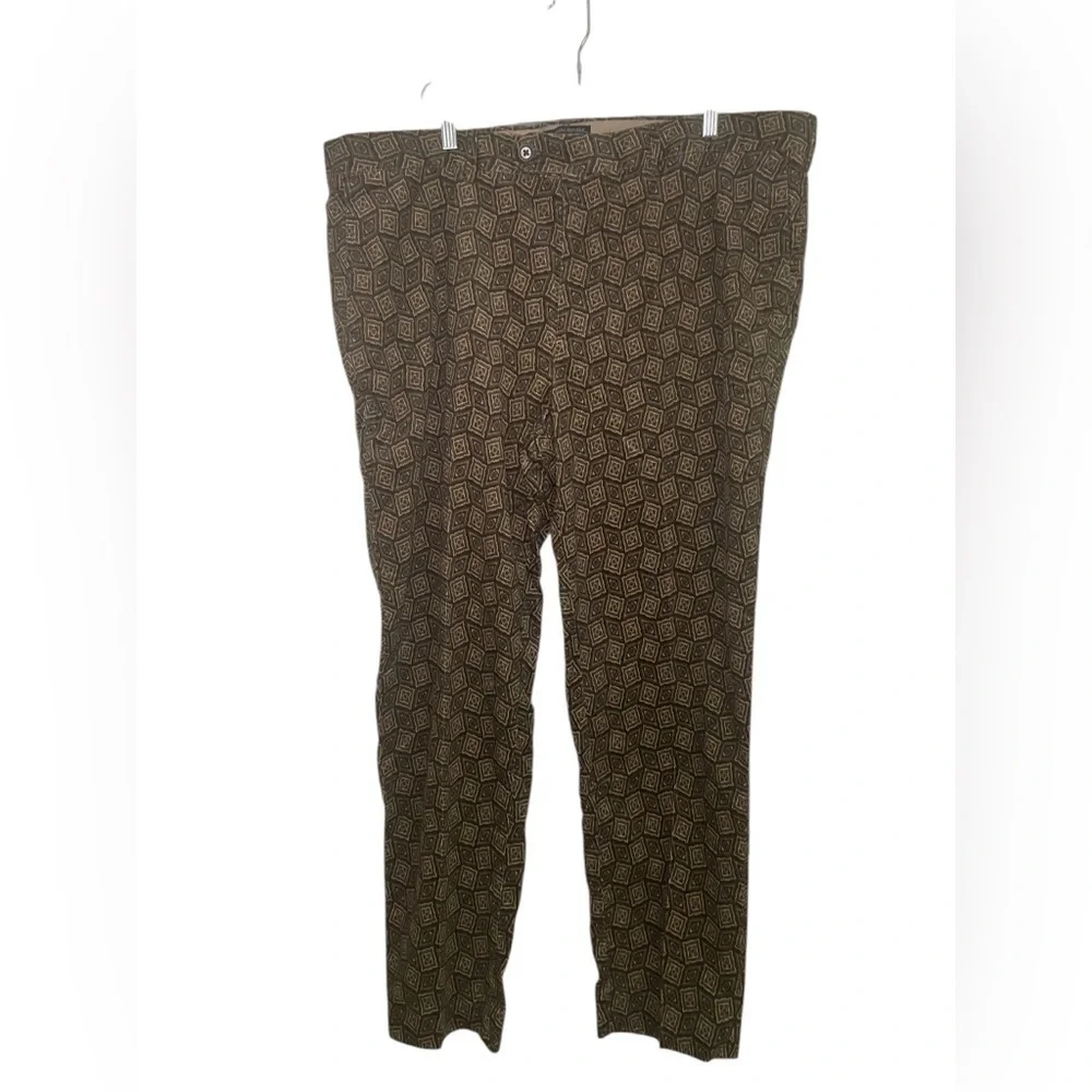 Banana Republic Heritage Slim Fit Corduroy Pants Brown Geometric Size 42 NWOT